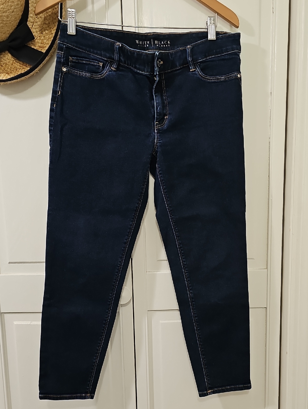 White House Black Market Deep Navy Skinny Crop Jeans